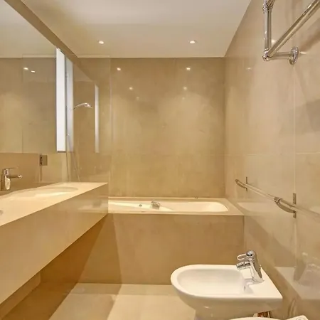 2br Place Des Vosges Turenne Apartment Paris